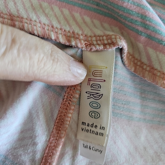 💥4 for $25💥 Lularoe Ladies Leggings - Picture 4 of 6